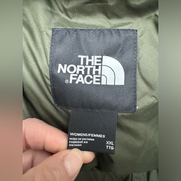 The North Face Women’s Metropolis Parka 3 Down Coat - Picture 9 of 13